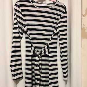 Black and White Striped Midi Dress with Tie Waist – Effortlessly Chic